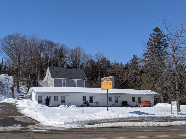 910 State, Saint Ignace, MI à vendre - Photo principale - Image 1 de 1