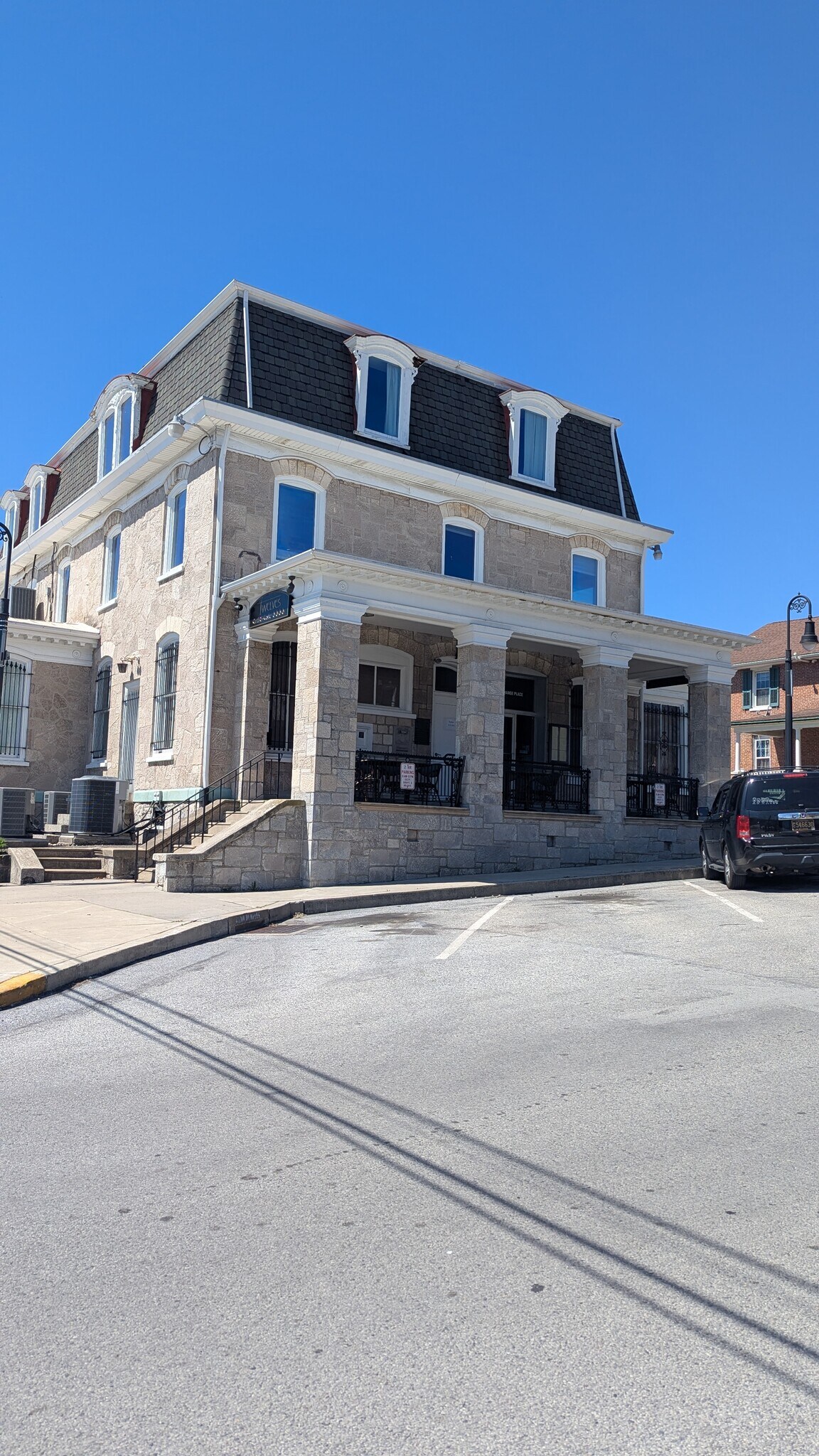 10 Exchange Pl, West Grove, PA à louer Photo du bâtiment- Image 1 de 5