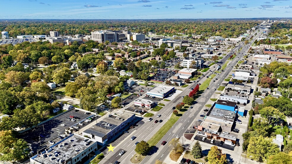 30333 Woodward Ave, Royal Oak, MI for sale - Building Photo - Image 2 of 8