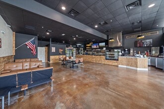 15 S Beneva Rd, Sarasota, FL for lease Interior Photo- Image 2 of 33