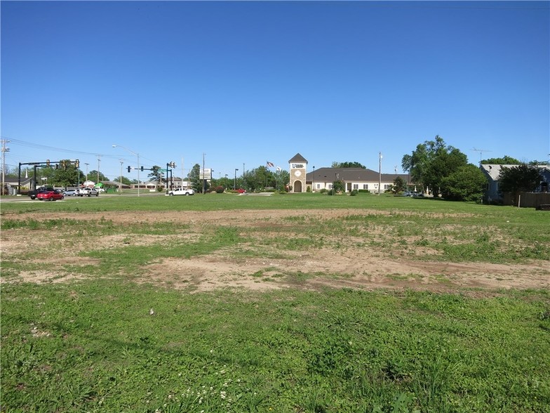 1825 Arlington St, Ada, OK for sale - Building Photo - Image 2 of 10