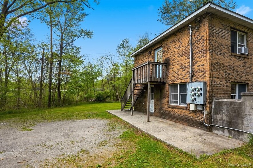 6 Short Rd, Wurtsboro, NY for sale - Building Photo - Image 3 of 13