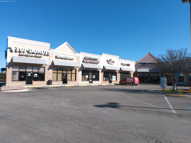 4008 E Stan Schlueter Loop, Killeen, TX for lease - Building Photo - Image 2 of 9