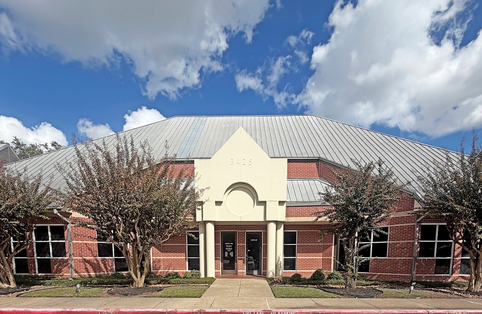 3425 Hwy 6, Sugar Land, TX for lease Building Photo- Image 1 of 3