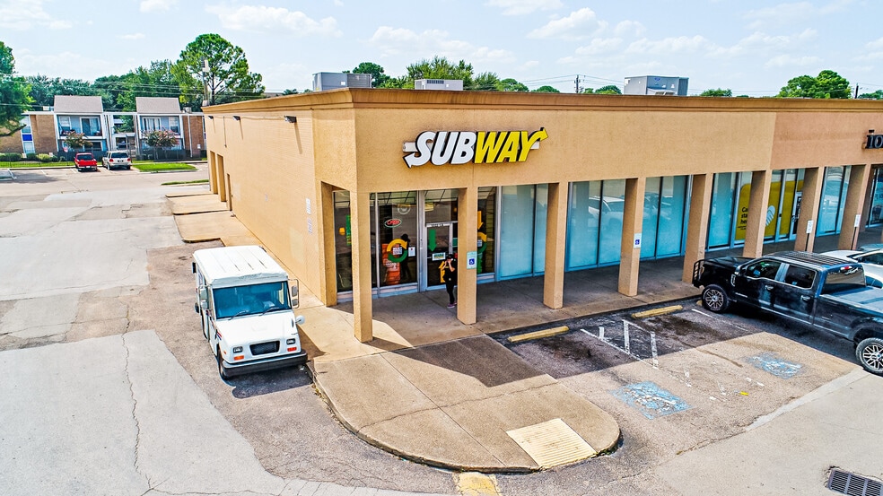 5305-5377 Antoine Dr, Houston, TX for lease - Building Photo - Image 3 of 15