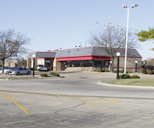 More details for 8787 N Knoxville Ave, Peoria, IL - Retail for Lease