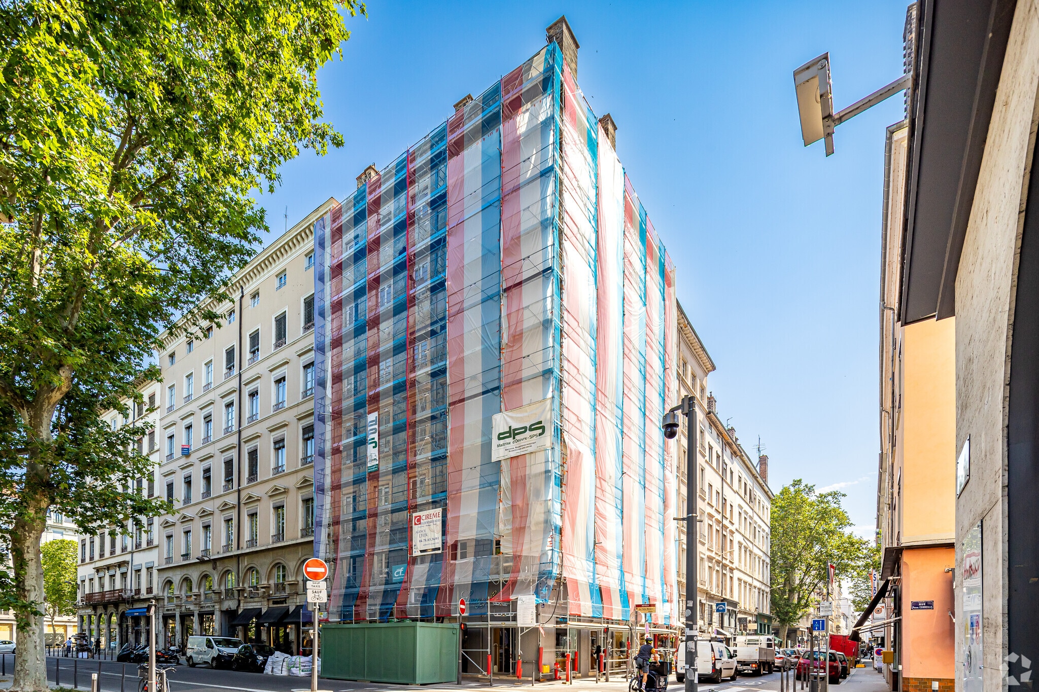 Commerce de détail dans Lyon à louer Photo principale- Image 1 de 3