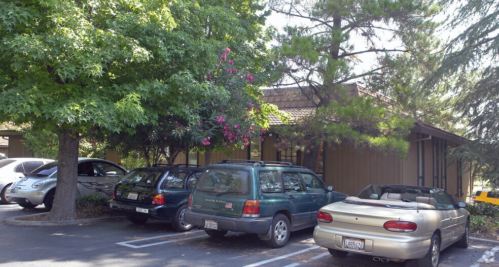 3737 Sunset Ln, Antioch, CA à vendre - Photo du bâtiment - Image 2 de 2