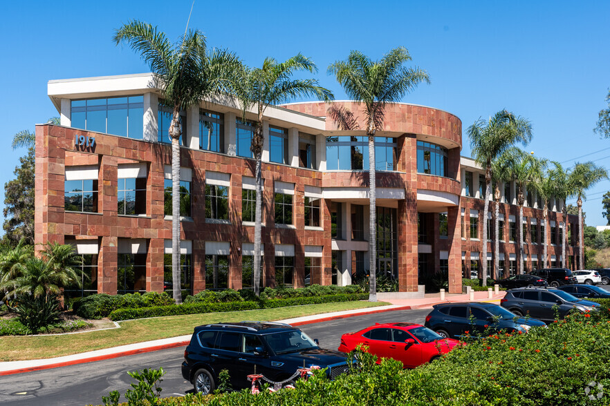 1917 Palomar Oaks Way, Carlsbad, CA à vendre - Photo du bâtiment - Image 1 de 1