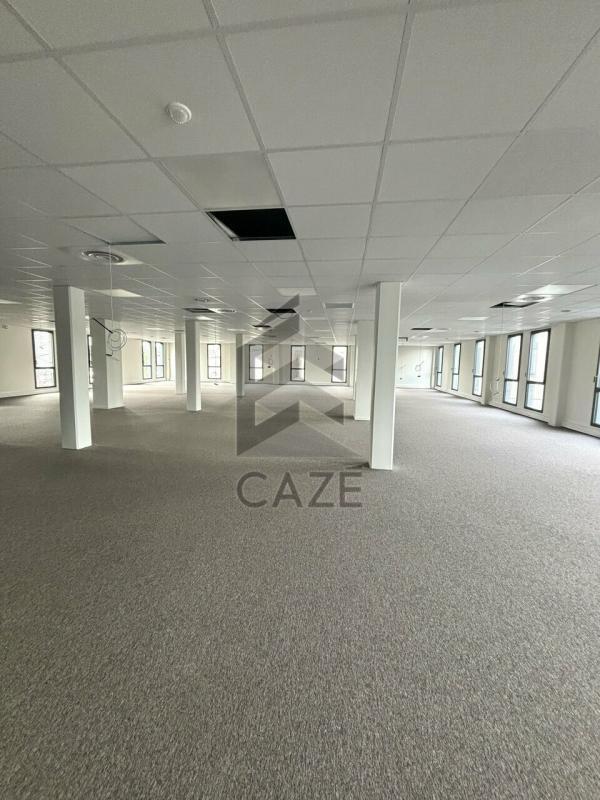 Flex in Pessac for sale Interior Photo- Image 1 of 6