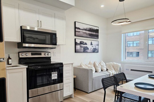 268 Oakdale Av, St Catharines, ON à vendre - Photo intérieure - Image 3 de 4