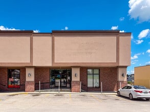 5101-5125 S 36th St, Omaha, NE for lease Interior Photo- Image 2 of 10