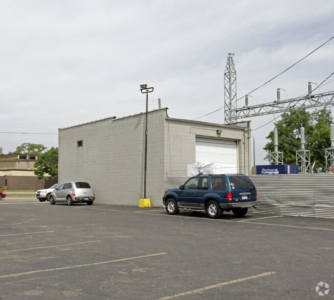 1414 N Campbell Rd, Royal Oak, MI for lease - Building Photo - Image 2 of 10