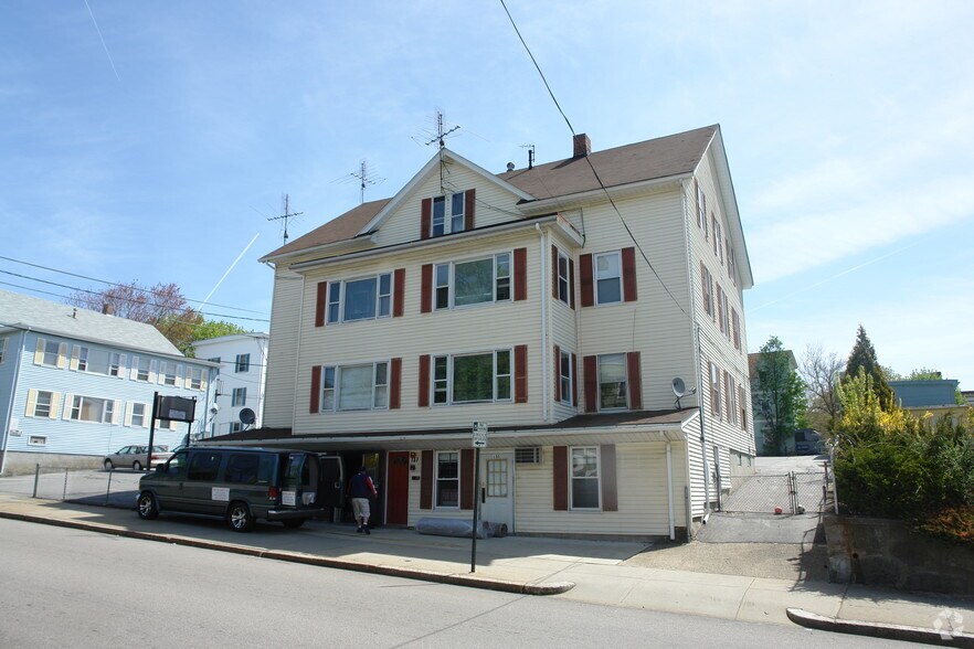 155-159 Rathbun St, Woonsocket, RI à vendre - Photo du bâtiment - Image 3 de 3