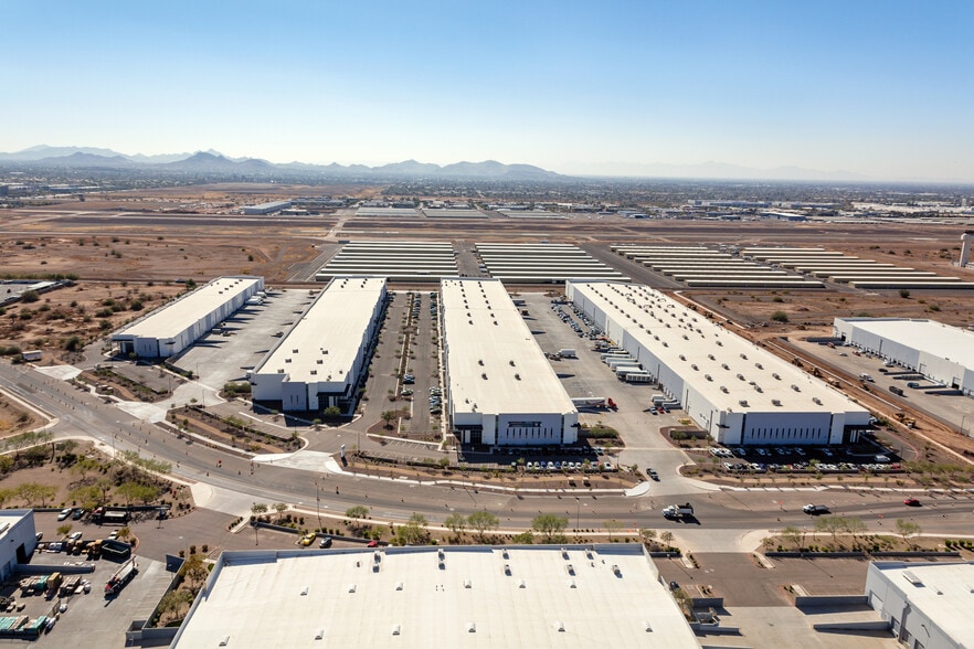 275 W Pinnacle Peak Rd, Phoenix, AZ for lease - Building Photo - Image 2 of 9