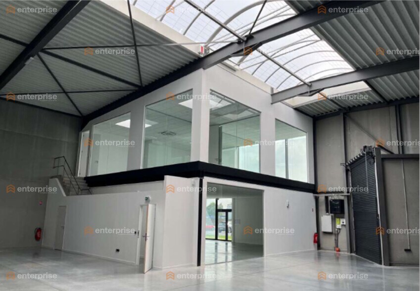 Flex dans Seclin à louer - Photo du bâtiment - Image 2 de 4