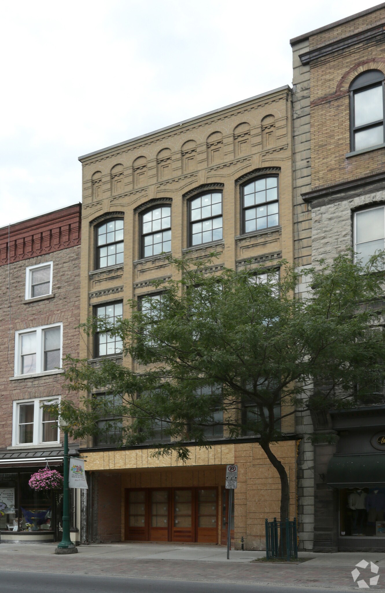 58-60 King St W, Brockville, ON à vendre Photo principale- Image 1 de 1