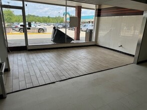 4960 William Flynn Hwy, Allison Park, PA for lease Interior Photo- Image 2 of 5