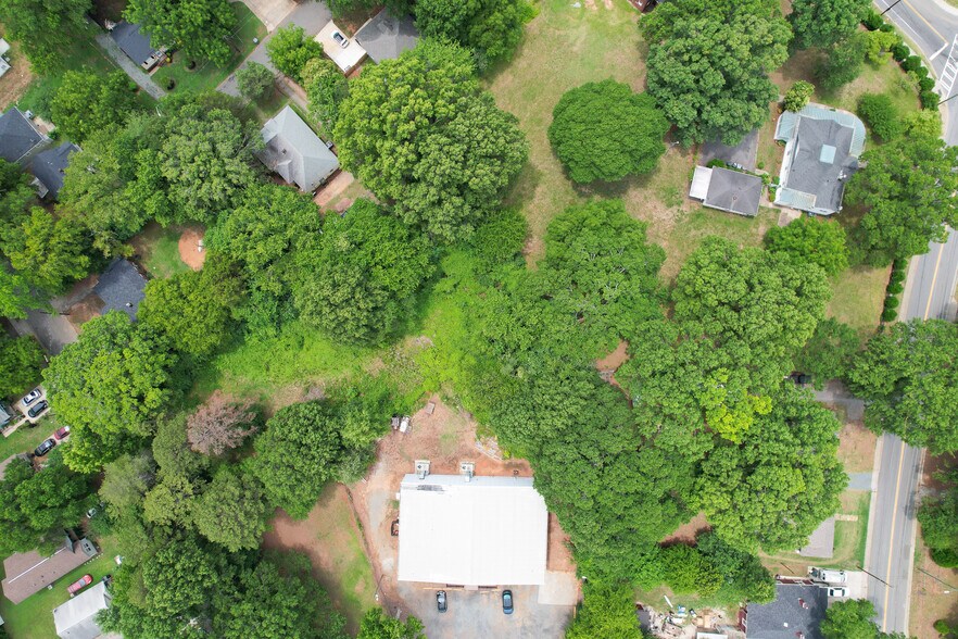 4409 Hovis Rd, Charlotte, NC à vendre - Photo du bâtiment - Image 2 de 29