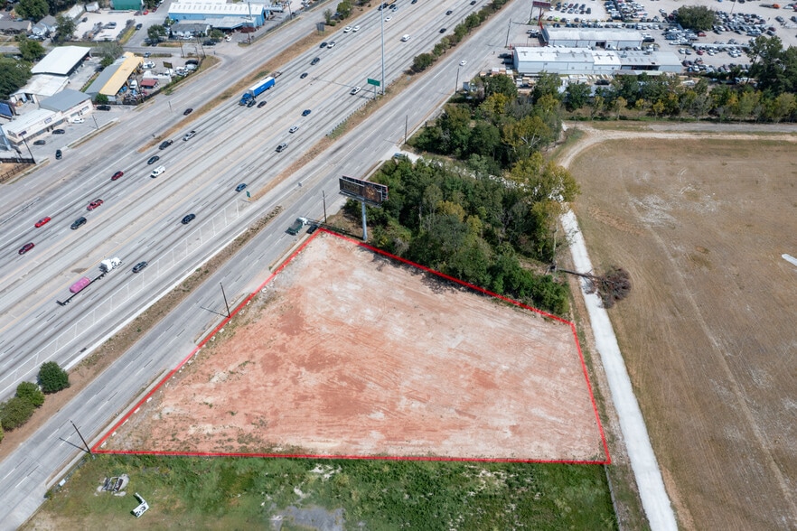 11324 Eastex fwy, Houston, TX for sale - Building Photo - Image 3 of 19