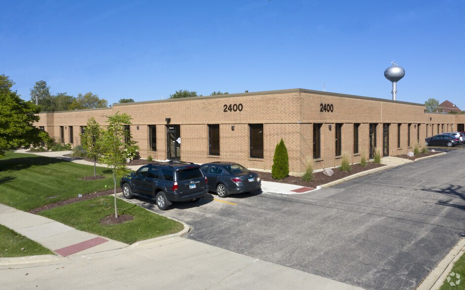 2400 Hassell Rd, Hoffman Estates, IL à vendre - Photo du bâtiment - Image 2 de 10