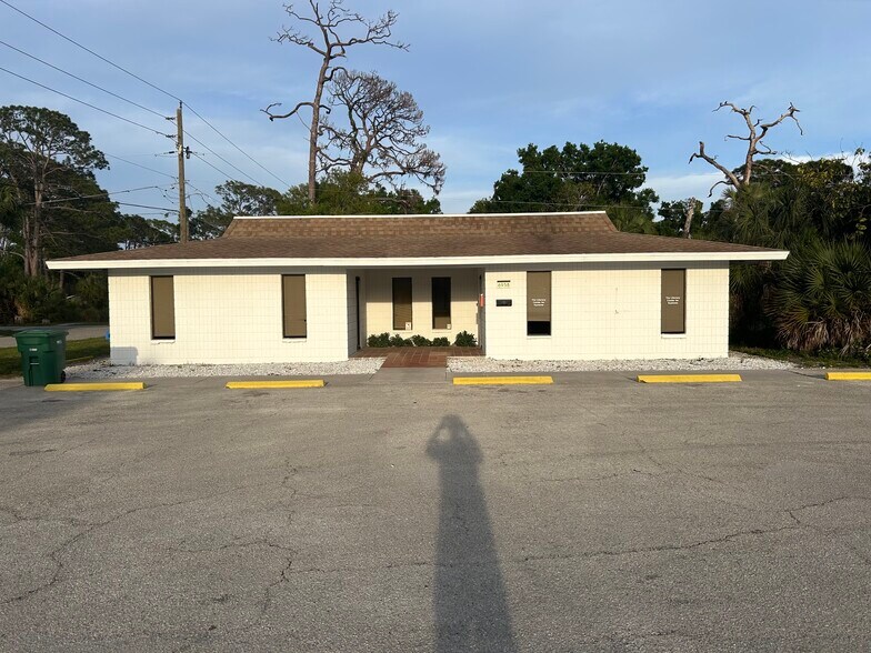 695 Old Englewood Rd, Englewood, FL for lease - Building Photo - Image 1 of 13