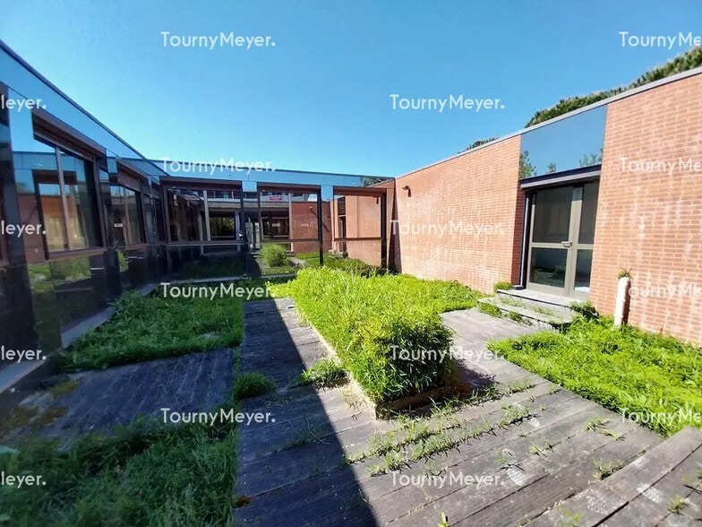 Bureau dans Labège à louer - Photo du bâtiment - Image 1 de 7