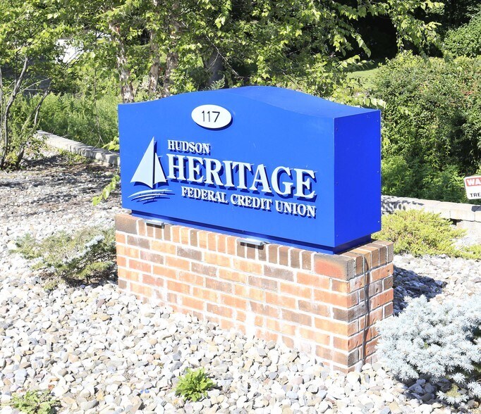 117 Grand St, Goshen, NY à vendre - Photo du bâtiment - Image 2 de 12