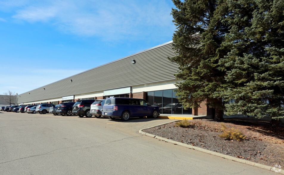 9523-9539 41st Ave, Edmonton, AB for lease - Primary Photo - Image 1 of 3