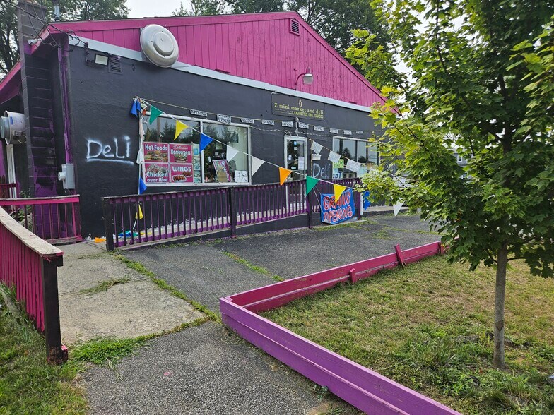 534 Kings Rd, Schenectady, NY à vendre - Photo du bâtiment - Image 2 de 9