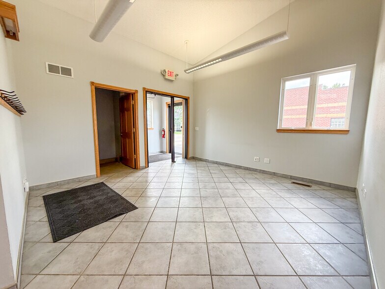 118 S Main St, Medford, MN à louer - Photo intérieure - Image 3 de 14