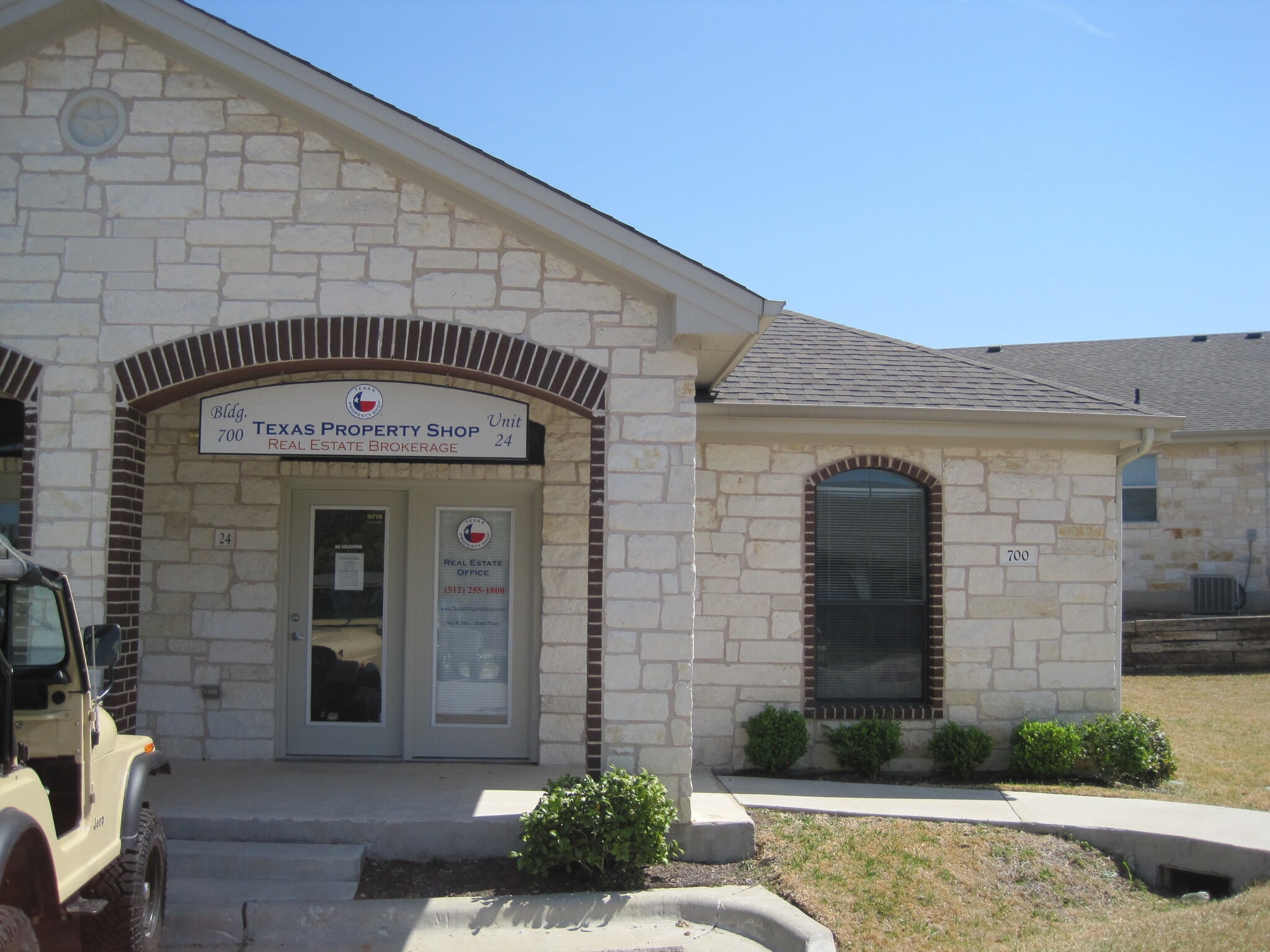3000 Joe Dimaggio Blvd, Round Rock, TX for lease Primary Photo- Image 1 of 18