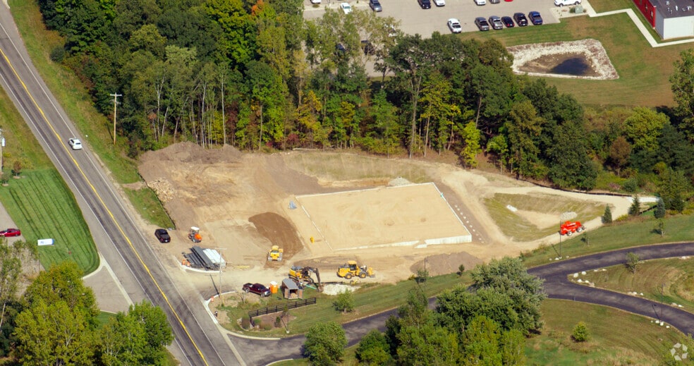 7740 Childsdale Ave NE, Rockford, MI for lease - Primary Photo - Image 2 of 7