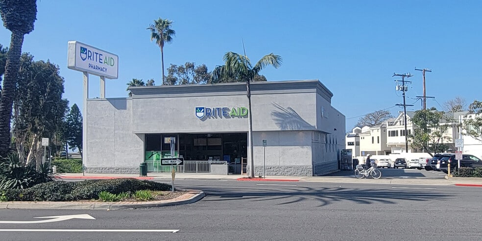 3141 E Coast Hwy, Newport Beach, CA for lease - Primary Photo - Image 3 of 6