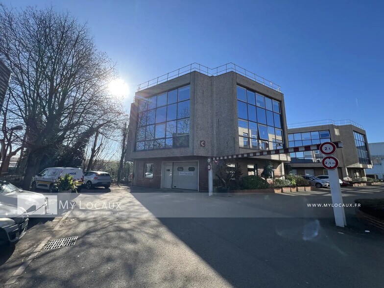 Flex dans Nanterre à louer - Photo du bâtiment - Image 1 de 5