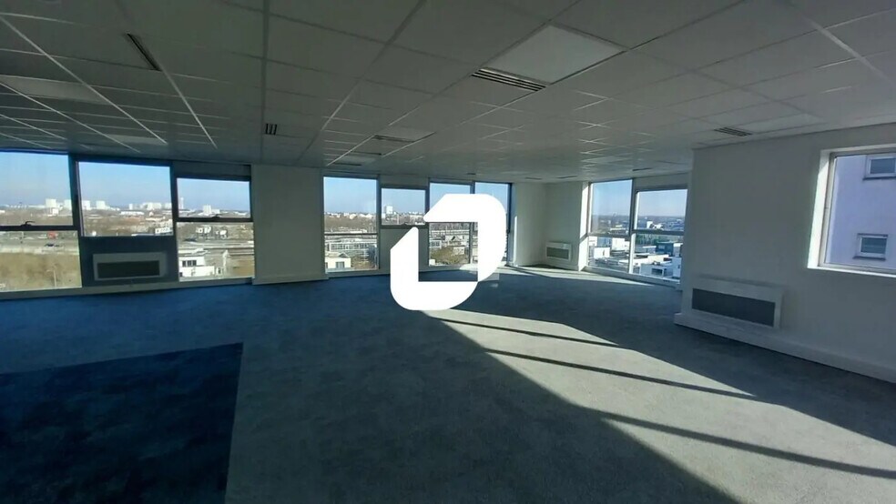 323 Avenue Du Président Hoover, Lille à louer - Photo du bâtiment - Image 3 de 9