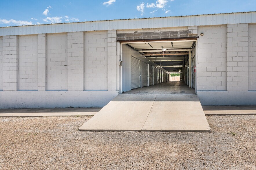 900 Duncan St, Pampa, TX à vendre - Photo du bâtiment - Image 3 de 6