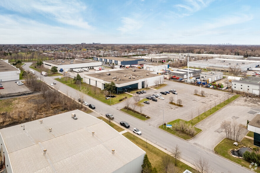 830 Rue Delage, Longueuil, QC à louer - Aérien - Image 3 de 5