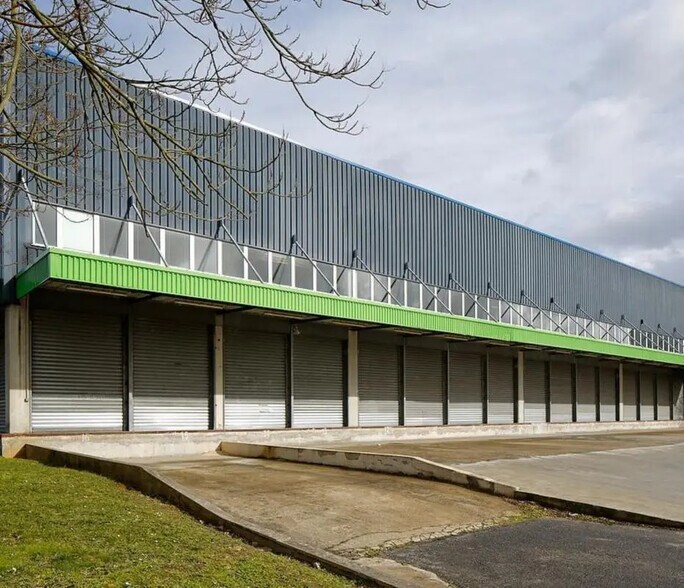 Industrial in Herblay-sur-Seine for lease - Building Photo - Image 2 of 11