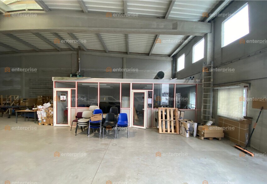 Industrial in Seclin for lease - Interior Photo - Image 2 of 4