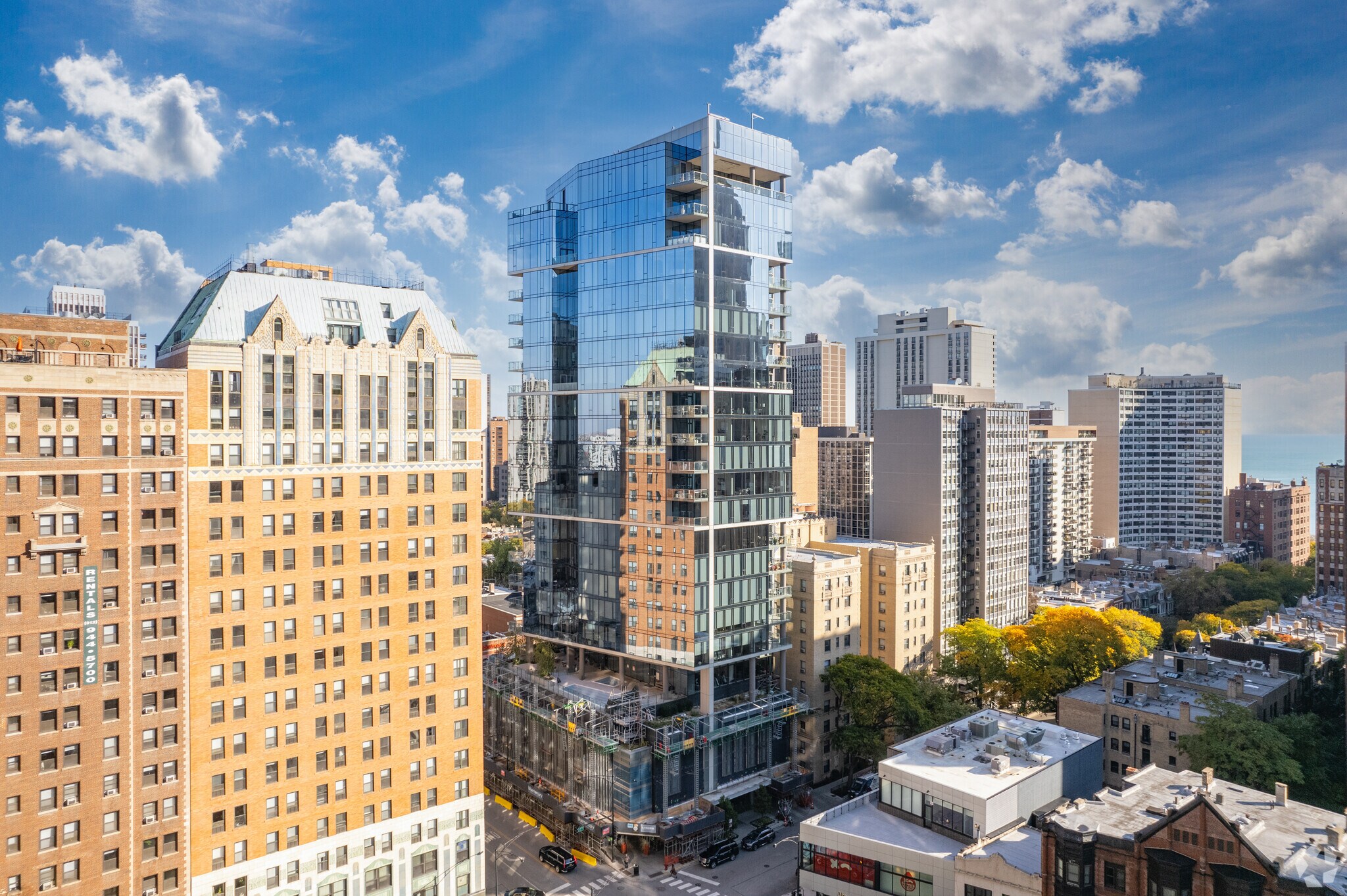 1159 N State St, Chicago, IL à louer Photo du bâtiment- Image 1 de 6