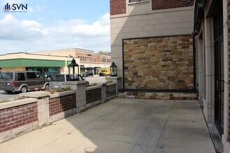524 W State St, Geneva, IL for lease Building Photo- Image 1 of 4