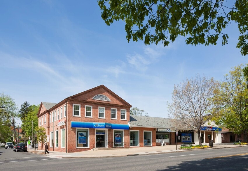5700-5714 Connecticut Ave NW, Washington, DC for lease - Primary Photo - Image 2 of 4