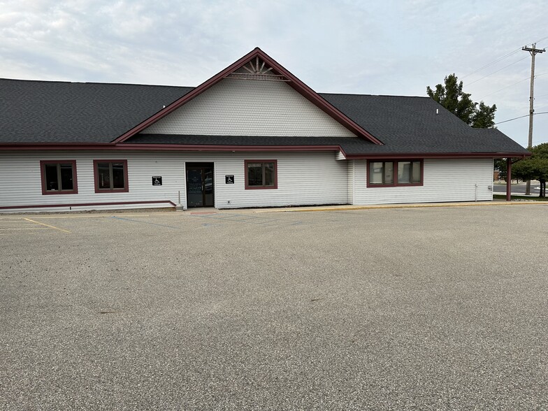 502 W Houghton Ave, West Branch, MI for sale - Building Photo - Image 2 of 15