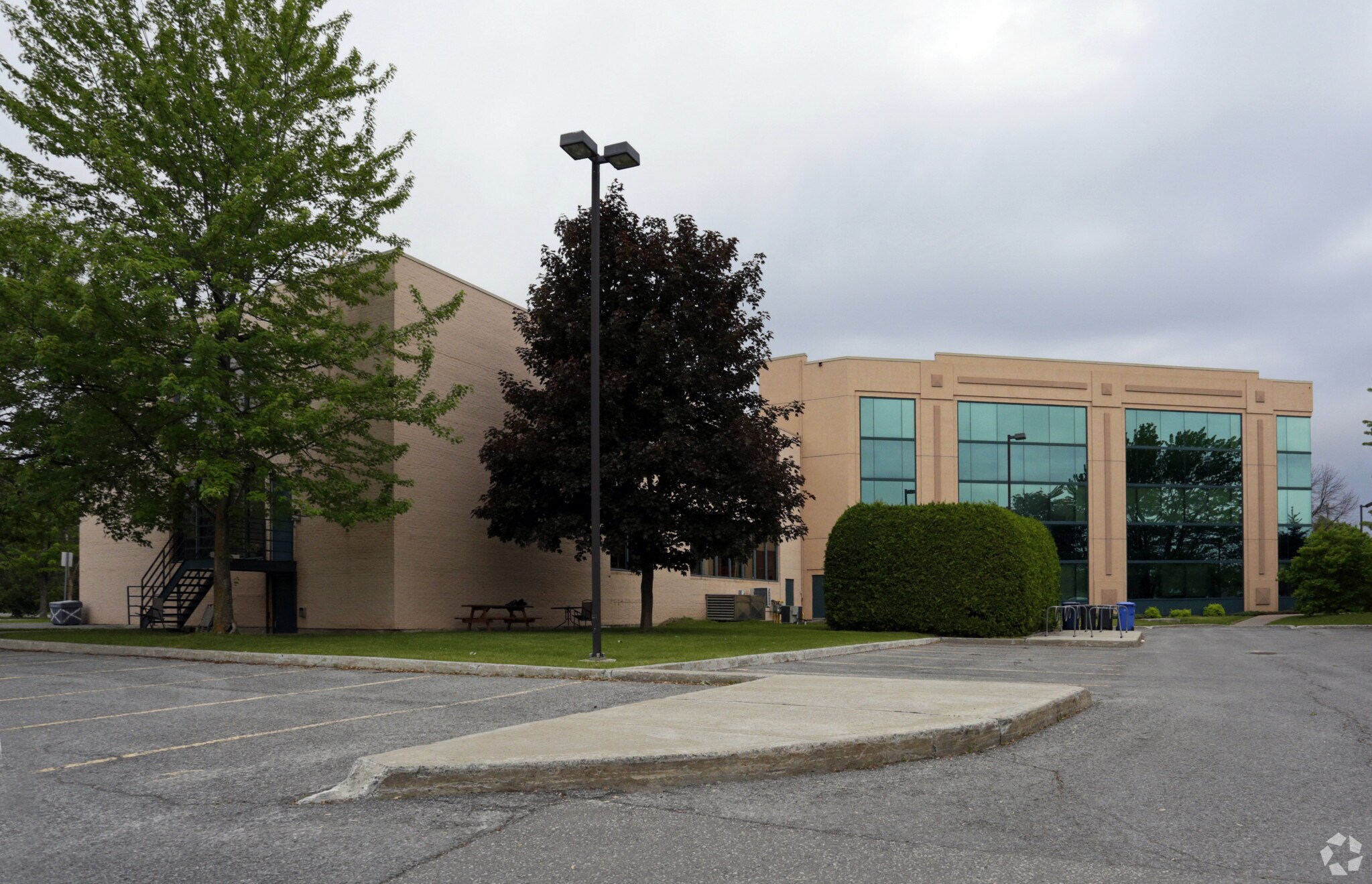 16 Fitzgerald Rd, Ottawa, ON à vendre Photo principale- Image 1 de 1