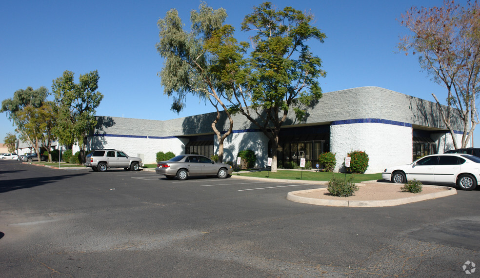 100 W Hoover Ave, Mesa, AZ for lease - Building Photo - Image 3 of 4