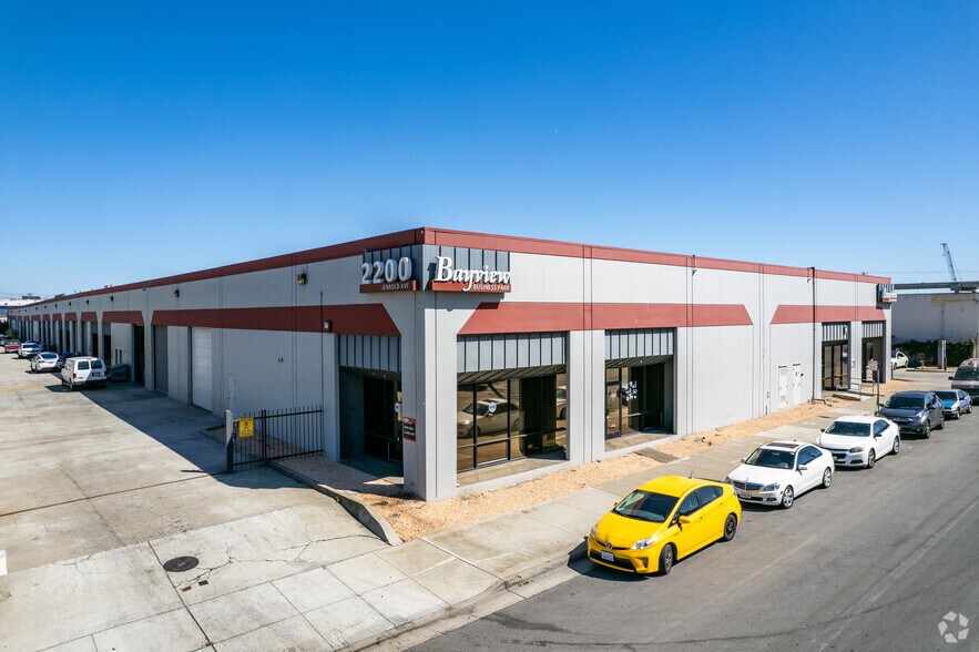 2200 Jerrold Ave, San Francisco, CA à louer - Photo du bâtiment - Image 3 de 6