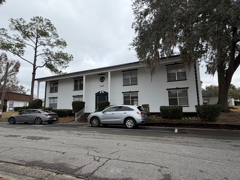 2419 SE 16th Ave, Ocala, FL for sale - Primary Photo - Image 1 of 17