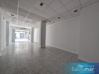 Plus de détails pour Multi-résidentiel à vendre