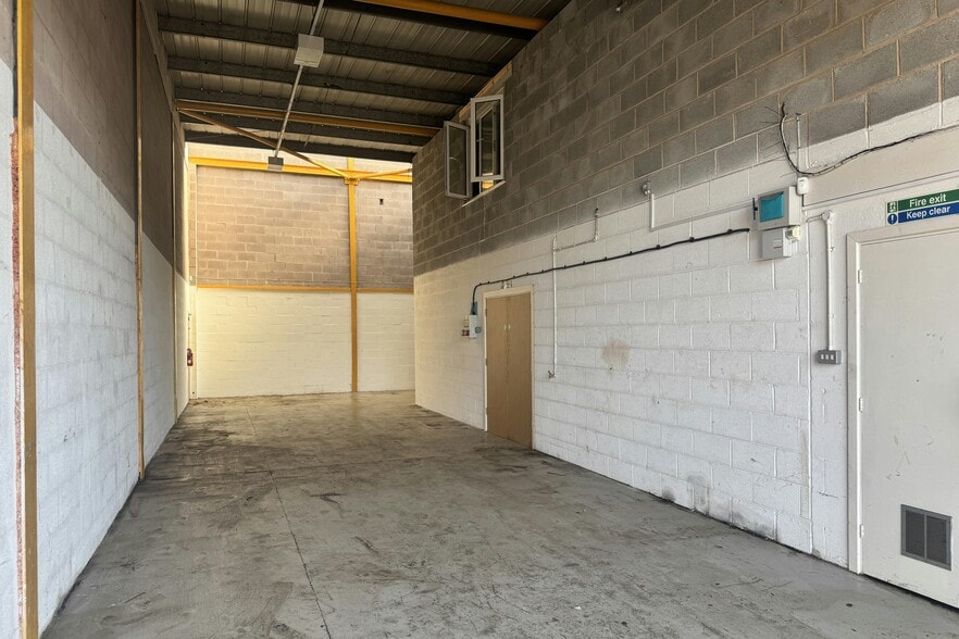 Birmingham Airport, Birmingham for lease - Building Photo - Image 2 of 7